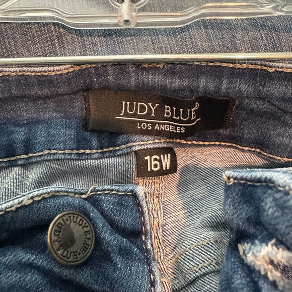 Distressed Judy Blue Jeans for Women - Picture 5 of 6